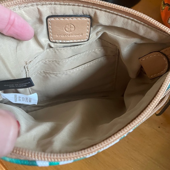 Giani Bernini Lemon Print Wristlet EUC. - Picture 5 of 16